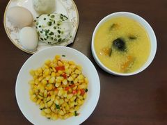 -上海雏渐肥月嫂