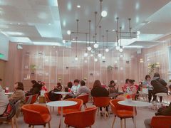 大堂-奈雪的茶(市百一店)