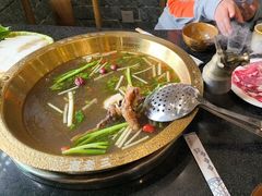 -周老三跷脚牛肉·全牛火锅(非遗传承店)