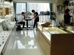 -视野联行眼镜·蔡司授权店(长白万象汇店)