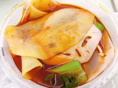 -拈签一笑黄牛肉辣卤串串