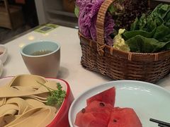 -洪氏嗨捞·猪肚鸡火锅(阳光天地店)
