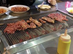 -马路牙子地桌烤肉(工体店)