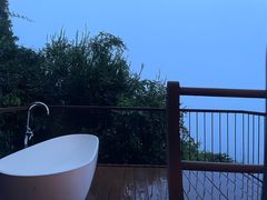 -三亚亚龙湾人间天堂鸟巢度假村