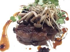 烤肋眼牛排配红酒小洋葱-AZUL by FUEL蓝色·法式酒馆(琶醍店)