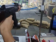 -都市枪神实弹射击俱乐部