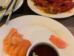 -大中华希尔顿酒店-念自助餐·嗨啤·小龙虾