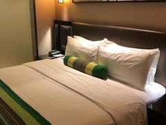 -深圳罗湖东门步行街亚朵X酒店
