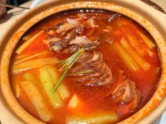 木姜子香草炖蹄膀-一坐一忘云南菜(卓悦中心)