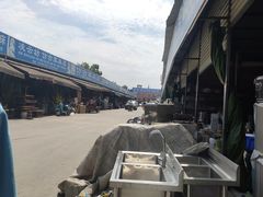 -亮佳鸿华二手市场