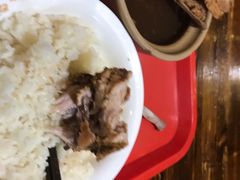 -万和春排骨砂锅米饭(湖北路店)