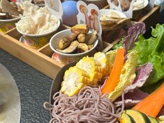 -菌自由丨野生菌火锅特色庭院餐厅(丽江古城店)