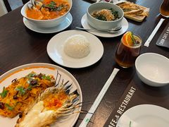 -Chom Cafe and Restaurant