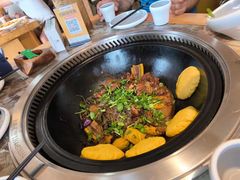 -锅老头海鲜铁锅炖