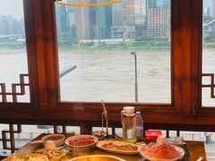 -小天鹅火锅·一线江景洪鼎旗舰店(洪崖洞店)