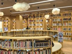 -漕河泾街道图书馆(漕河泾社区文化活动中心店)