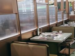 -洪氏嗨捞·广东猪肚鸡·椰子鸡火锅(西咸万象城店)