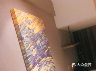 亲子房很大，小孩子的床很有味道，要高一点