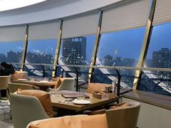 -杏荟旋转餐厅(广州爱群店)
