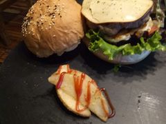 -HIGH FIVE哈福手工汉堡(桂林路店)