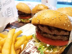 -The Habit Burger Grill 哈比特汉堡(复兴soho店)