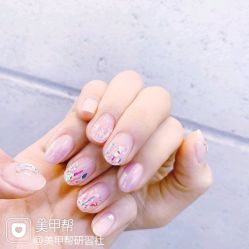 -Pink You美甲洗眉纹绣定制中心