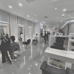 -Kraemer Paris  苏豪路易士·嘉玛发廊