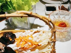 -无界釜·河豚鱼汤锅(红山动物园店)