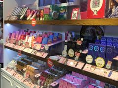 -4iNLOOK美瞳店(龙之梦购物中心虹口店)