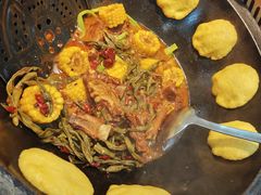 特色排骨锅-袁小二大东北铁锅炖(吉祥村总部)