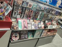 -潮品挚尚(五角场苏宁易购店)