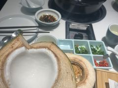 -东椰·海南椰子鸡火锅(朝阳门店)