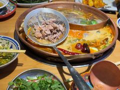 -洱火云南酸菜牛肉火锅(石景山当代商城店)