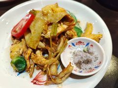 -大头虾越式风味餐厅(光明广场店)