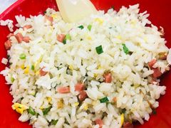 -江城燕子大排档(江汉路步行街店)