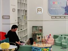 -龙格亲子游泳·水育早教运动中心(绿宝中心)