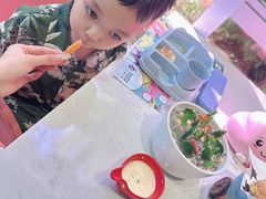 -水桶王国主题餐厅·聚会·生日派对·亲子活动·家庭套餐(亚龙湾希尔顿店)