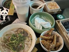 -金色印象·4k影院式足体养生(龙腾路店)