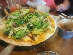 芝麻菜帕尔马火腿披萨-机器人火炉披萨