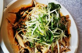 Fresh Ginger and Goose Intestine Salad