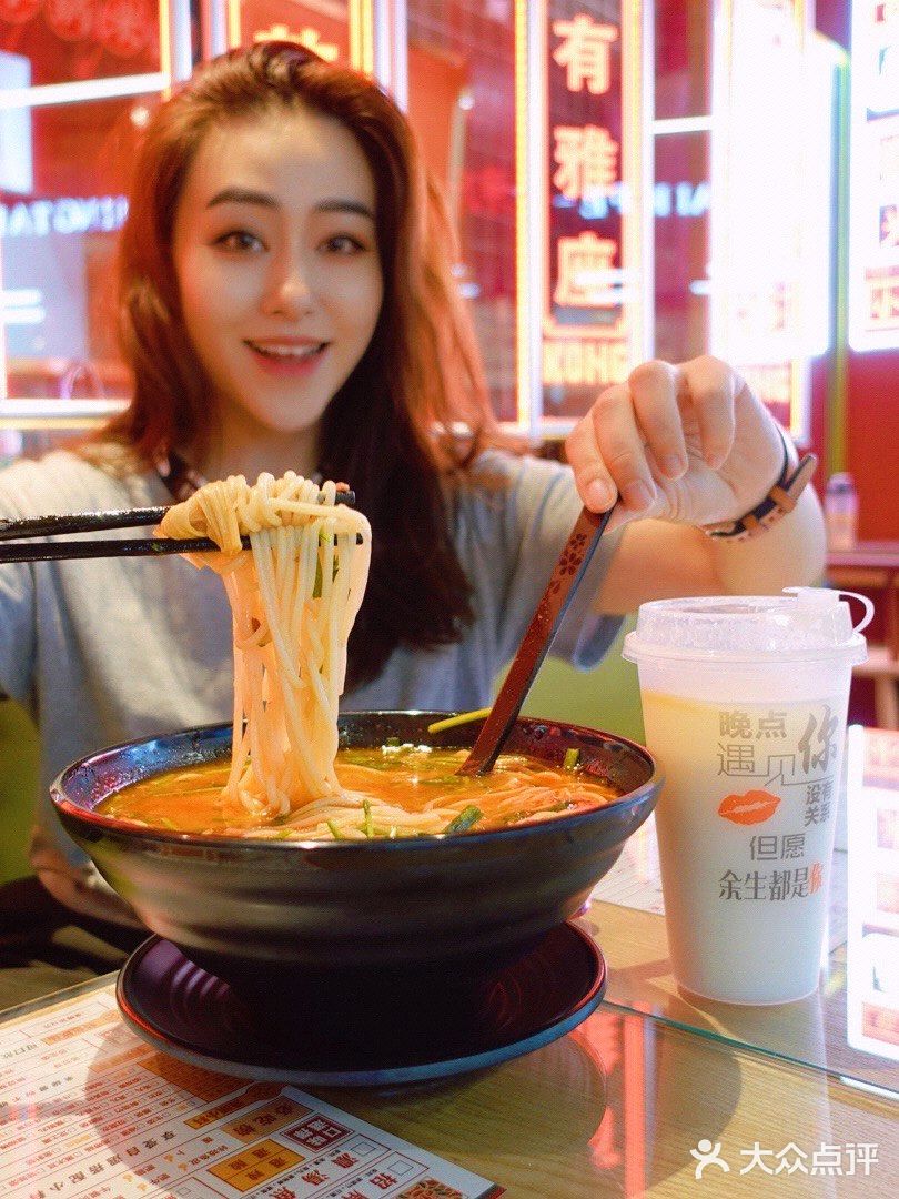 正点港味香港小锅米线