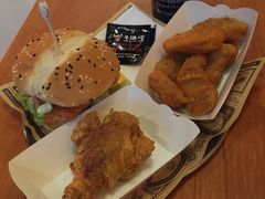 藤椒小鸡腿-牛纽塔·牛人堡(群众路店)