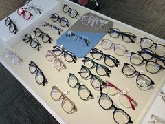 -浮光眼镜·蔡司视觉合作·数字验配中心(陆家嘴店)