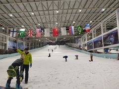 -乔波室内滑雪场