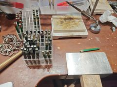 -十八字金·银饰·拼豆·开蚌DIY(魏公芳华里店)