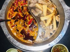 -大龙辣火锅·龙虾·烧烤(湖滨新天地店)