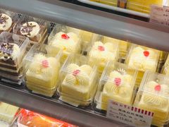 -红宝石·鲜奶小方·海派西点房(南丹店)