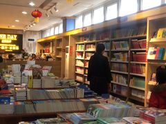 -新华书店(华城路店)