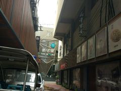 -新华里咖啡书吧(新华书店小寨店)