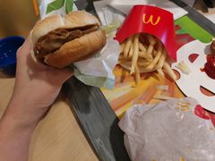 板烧鸡腿堡鸡翅餐-麦当劳(军博店)